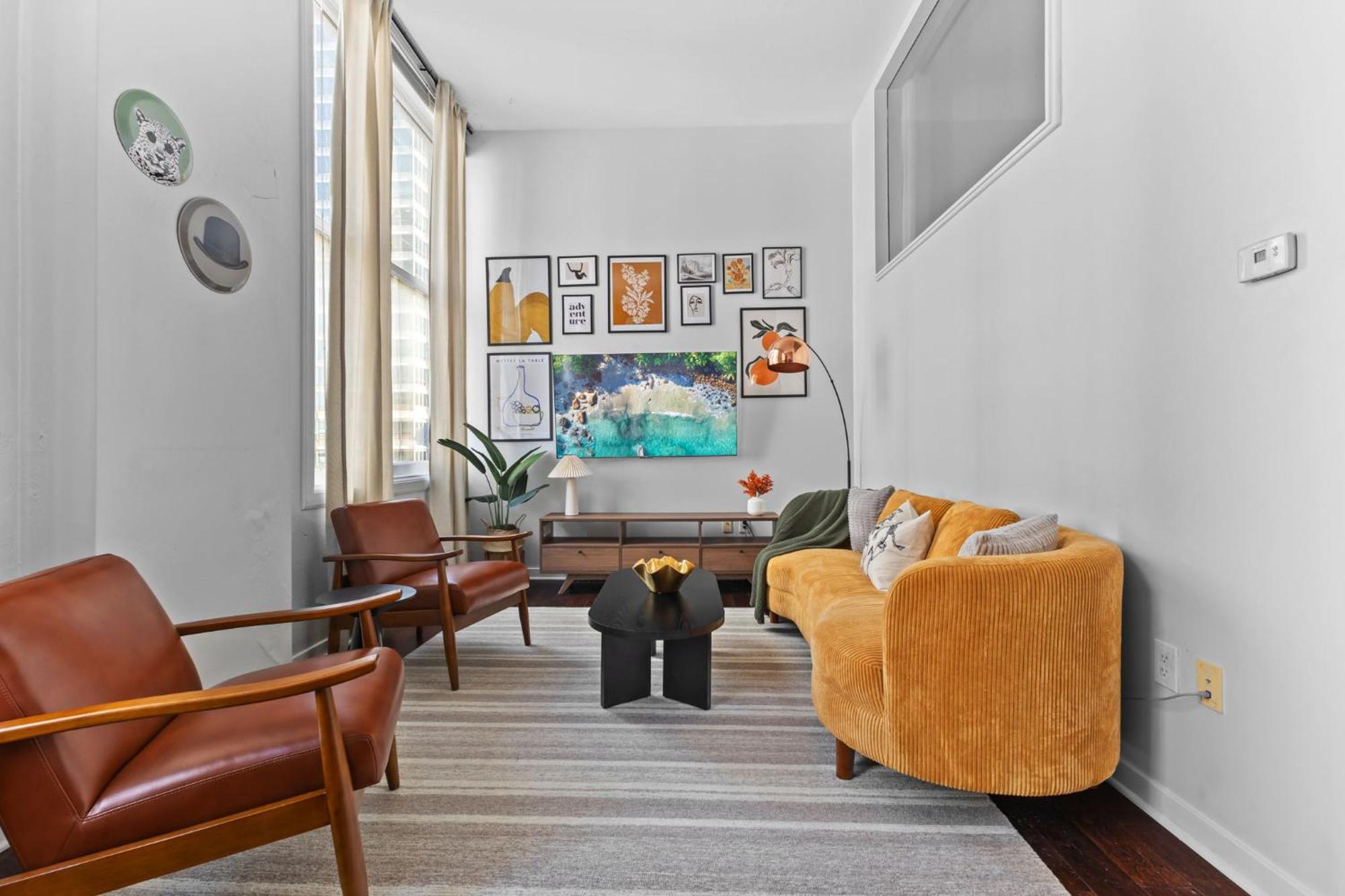 Modern 2br Downtown Indy Skywalk Apartment Indianapolis